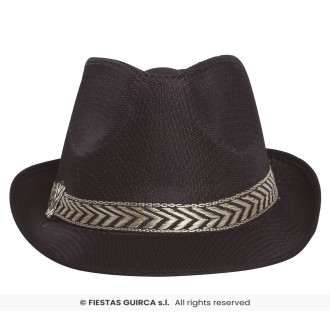 Čierny klobúk so stuhou
