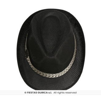 Čierny klobúk so stuhou
