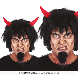 Parochňa čierny čert s rohmi