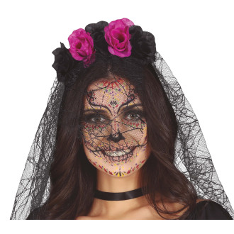 Čiernofialová čelenka s kvetmi a závojom